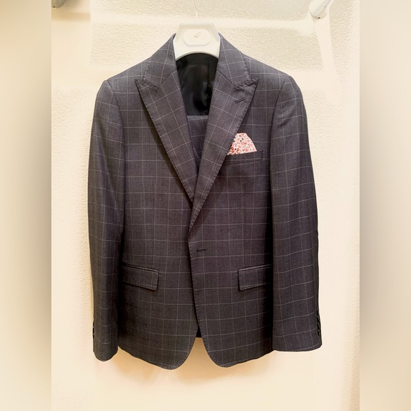 NWOT ROSSI MAN CHARCOAL PLAID SIZE 34S 3PC SUIT - Picture 1 of 12